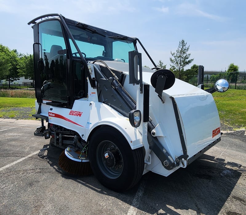 2015 Elgin Pelican NP Street Sweeper Featured Image