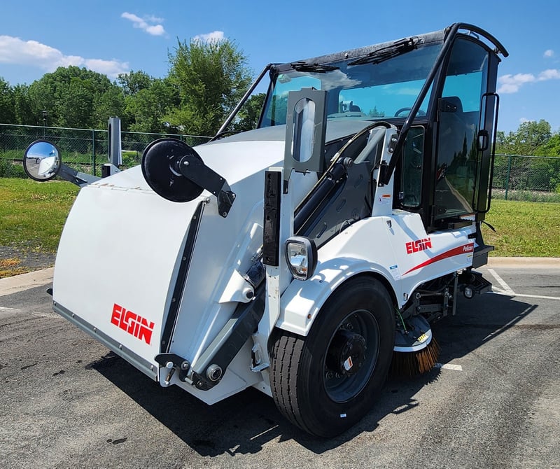 2015 Elgin Pelican NP Street Sweeper Featured Image