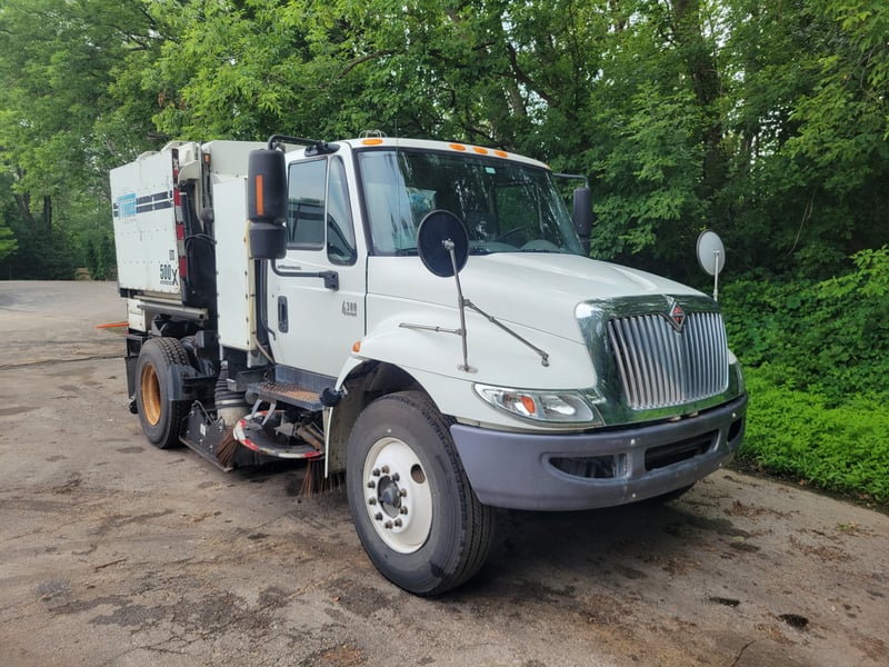 2008 TYMCO 500X Street Sweeper Featured Image