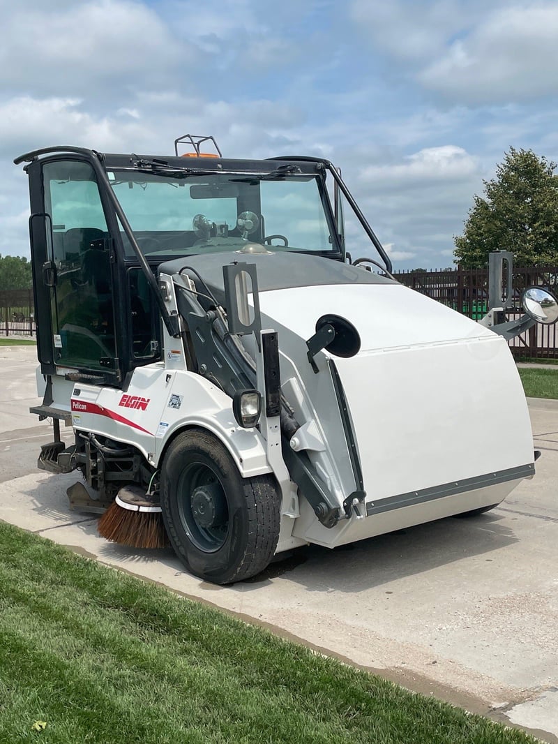 2015 Elgin Pelican NP Street Sweeper Featured Image
