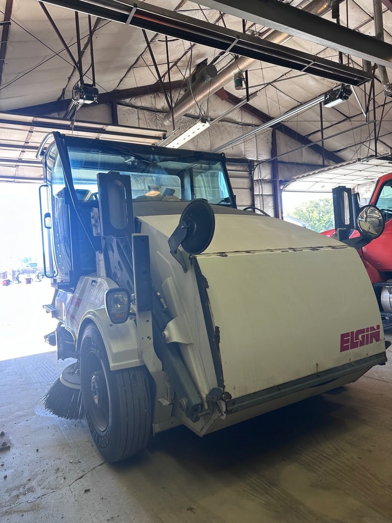 2015 Elgin Pelican NP Street Sweeper Featured Image