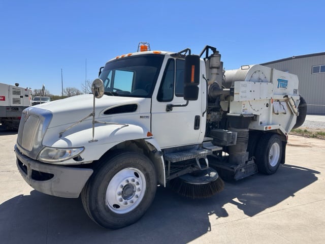 2014 Tymco 600 Street Sweeper Featured Image
