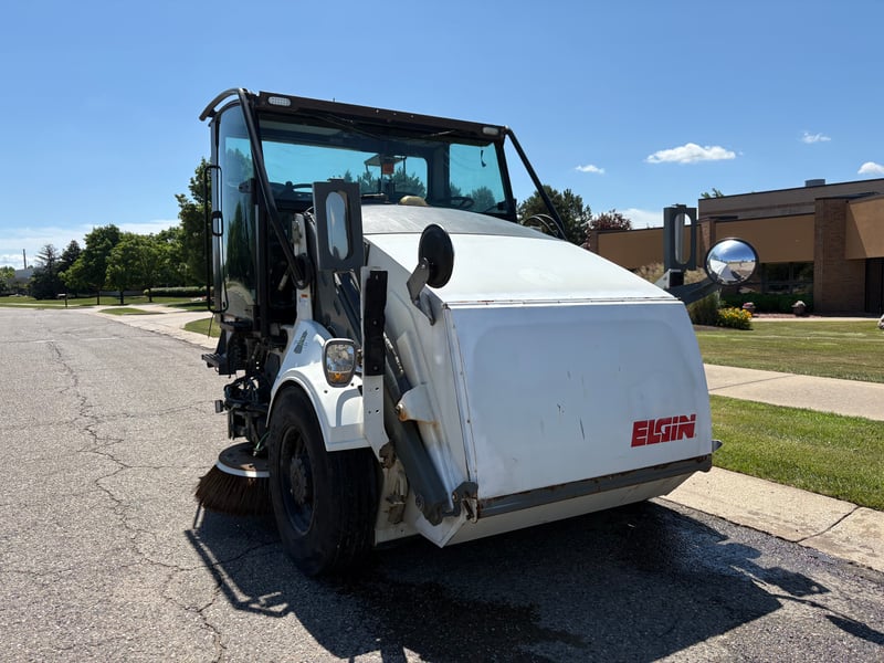 2015 Elgin Pelican Street Sweeper Featured Image