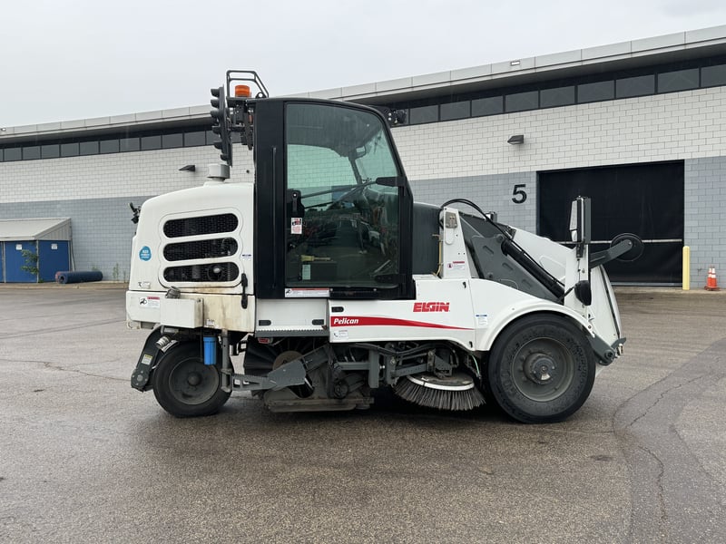 2017 Elgin Pelican NP Street Sweeper Featured Image
