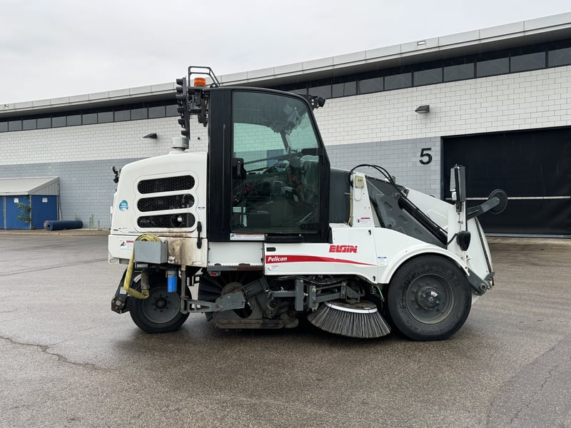2017 Elgin Pelican NP Street Sweeper Featured Image